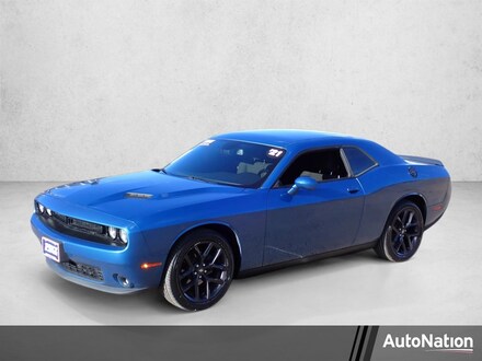 2021 Dodge Challenger SXT 2dr Car