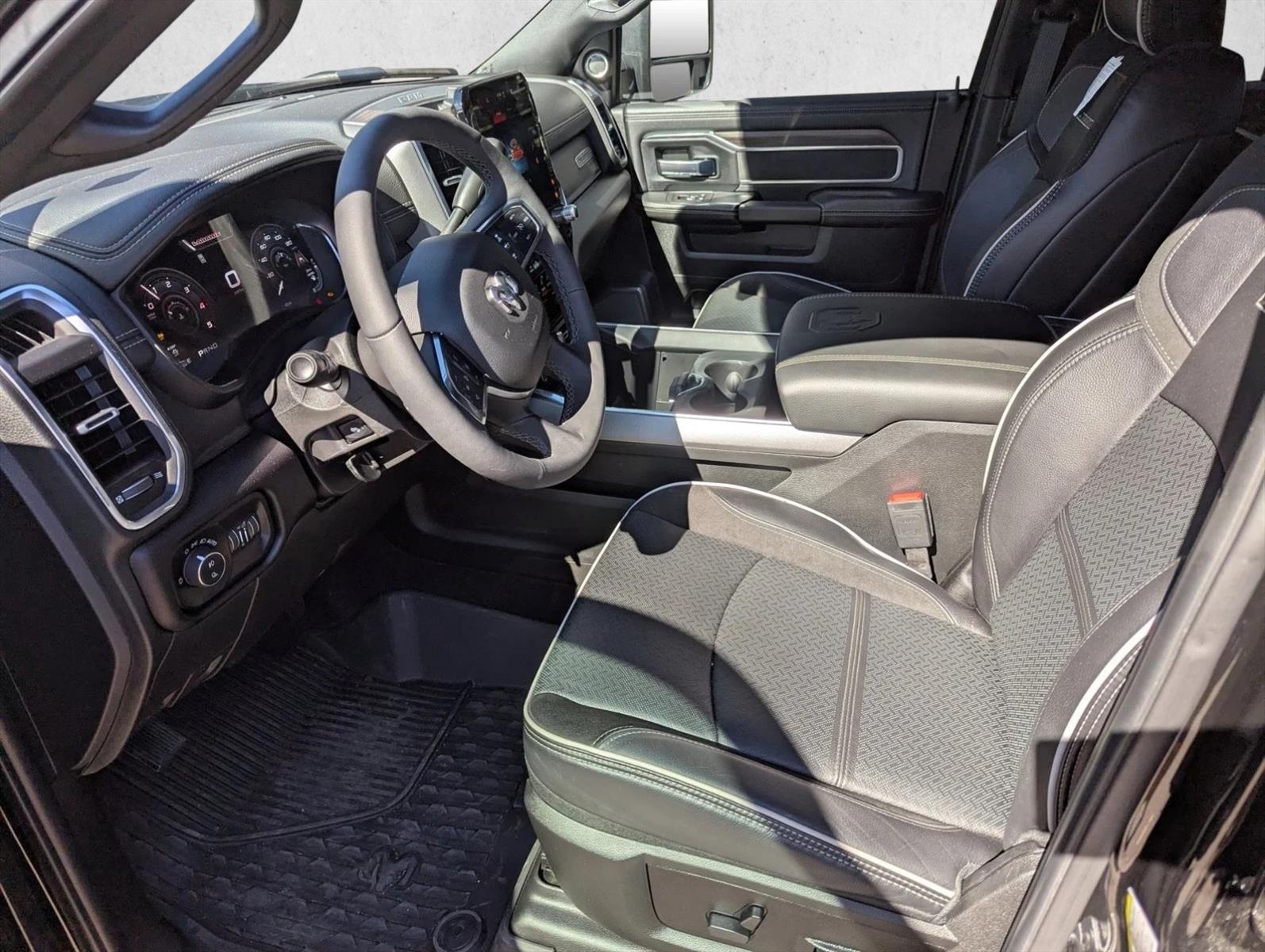 2025 Ram 2500 Laramie photo 3