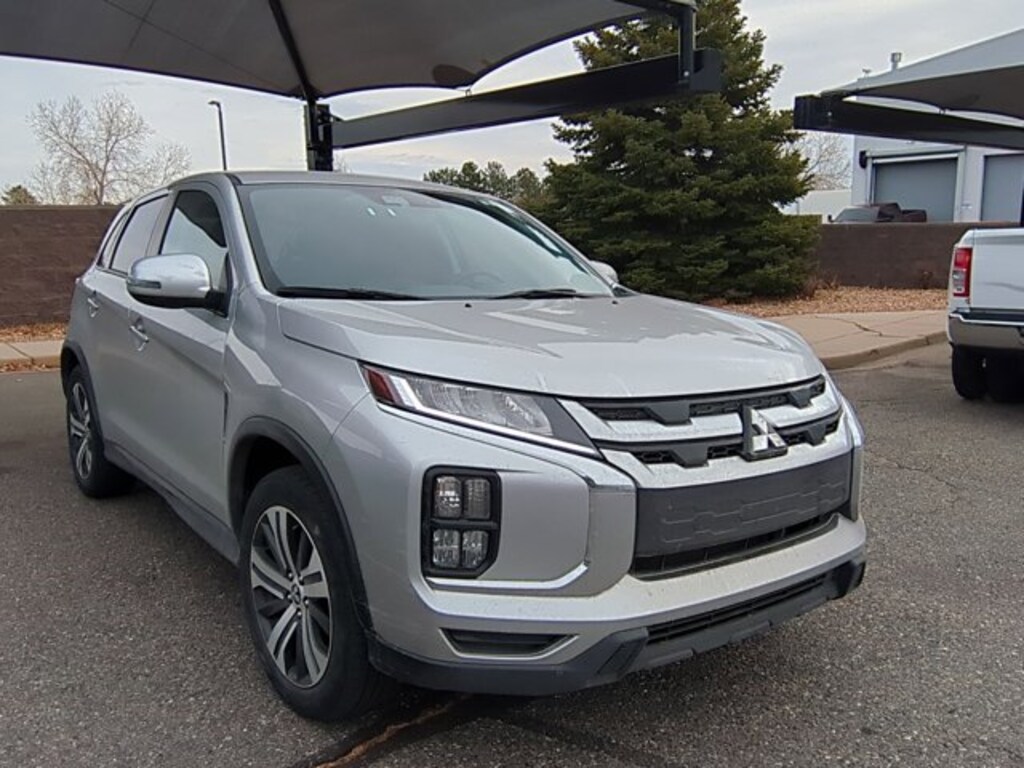 Used 2024 Mitsubishi Outlander SE Sport Utility