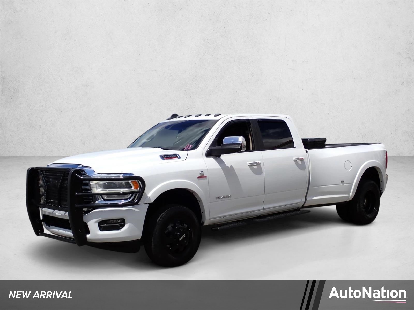 2019 RAM 3500 Laramie 4X4 Crew Cab LWB's photo