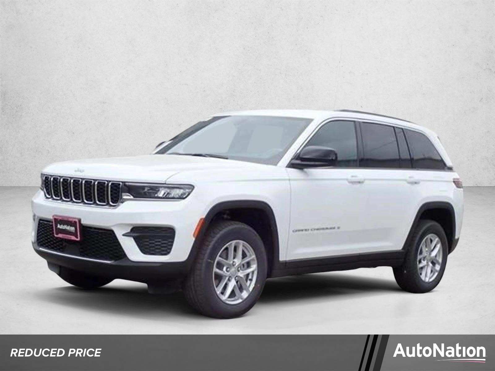 2026 Jeep Grand Cherokee Laredo 4x4's photo