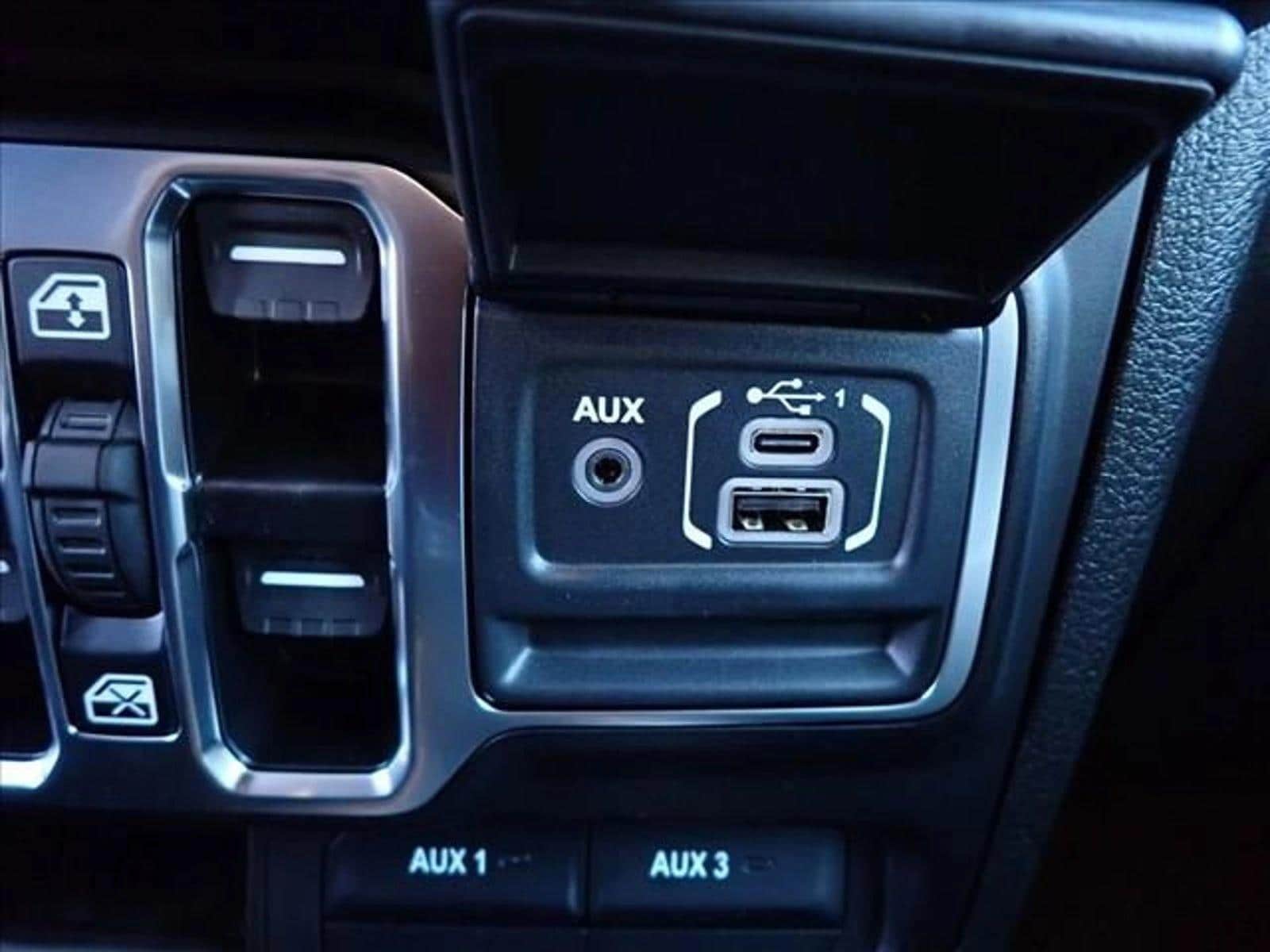 2025 Jeep Gladiator Sport S - Photo 18