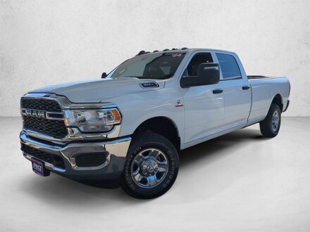 2024 Ram 3500 Tradesman Crew Cab Pickup