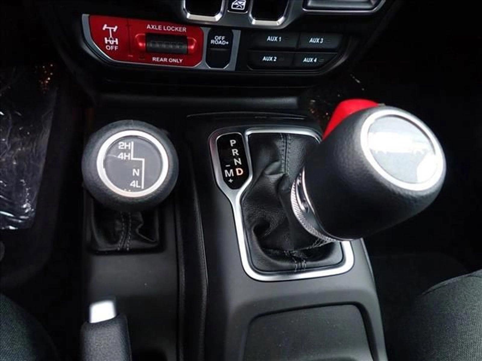 2025 Jeep Gladiator Willys - Photo 20