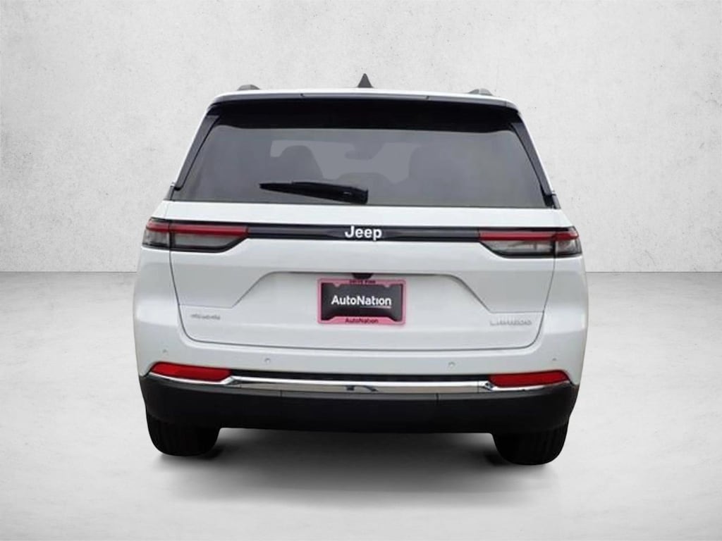New 2026 Jeep Grand Cherokee Laredo SUV