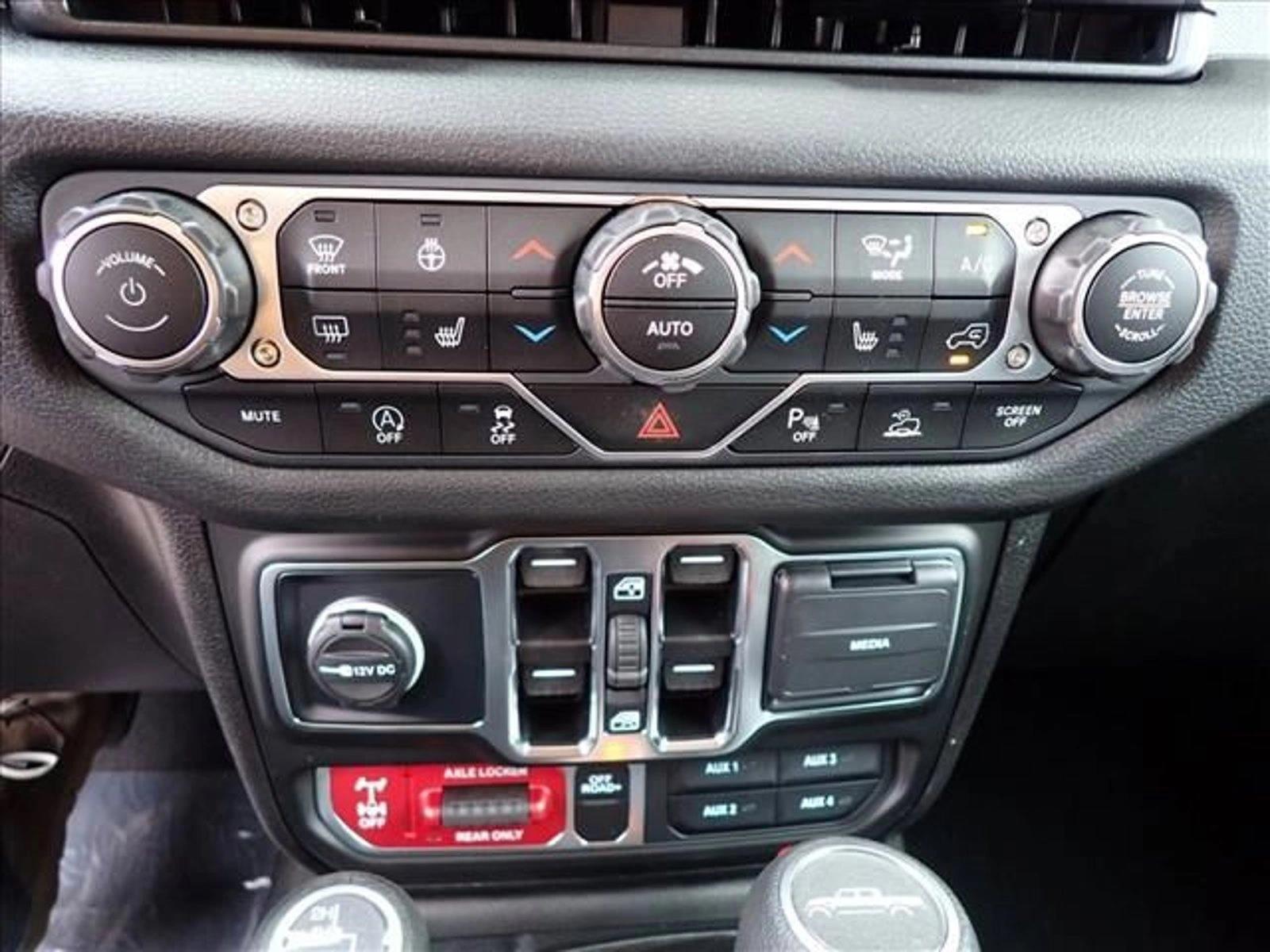 2025 Jeep Gladiator Willys - Photo 17