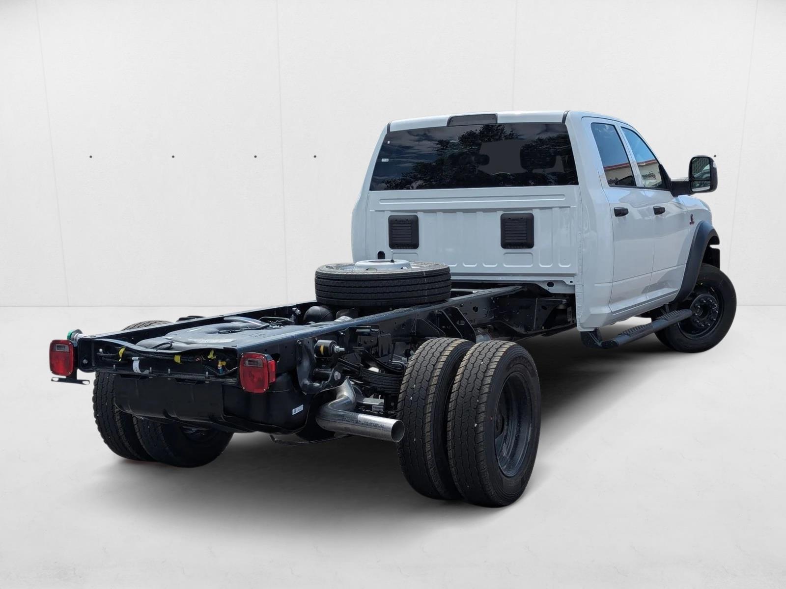 2026 Ram 4500 Tradesman photo 3