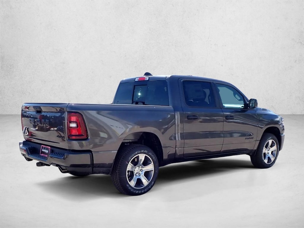New 2026 Ram 1500 Express Truck Crew Cab