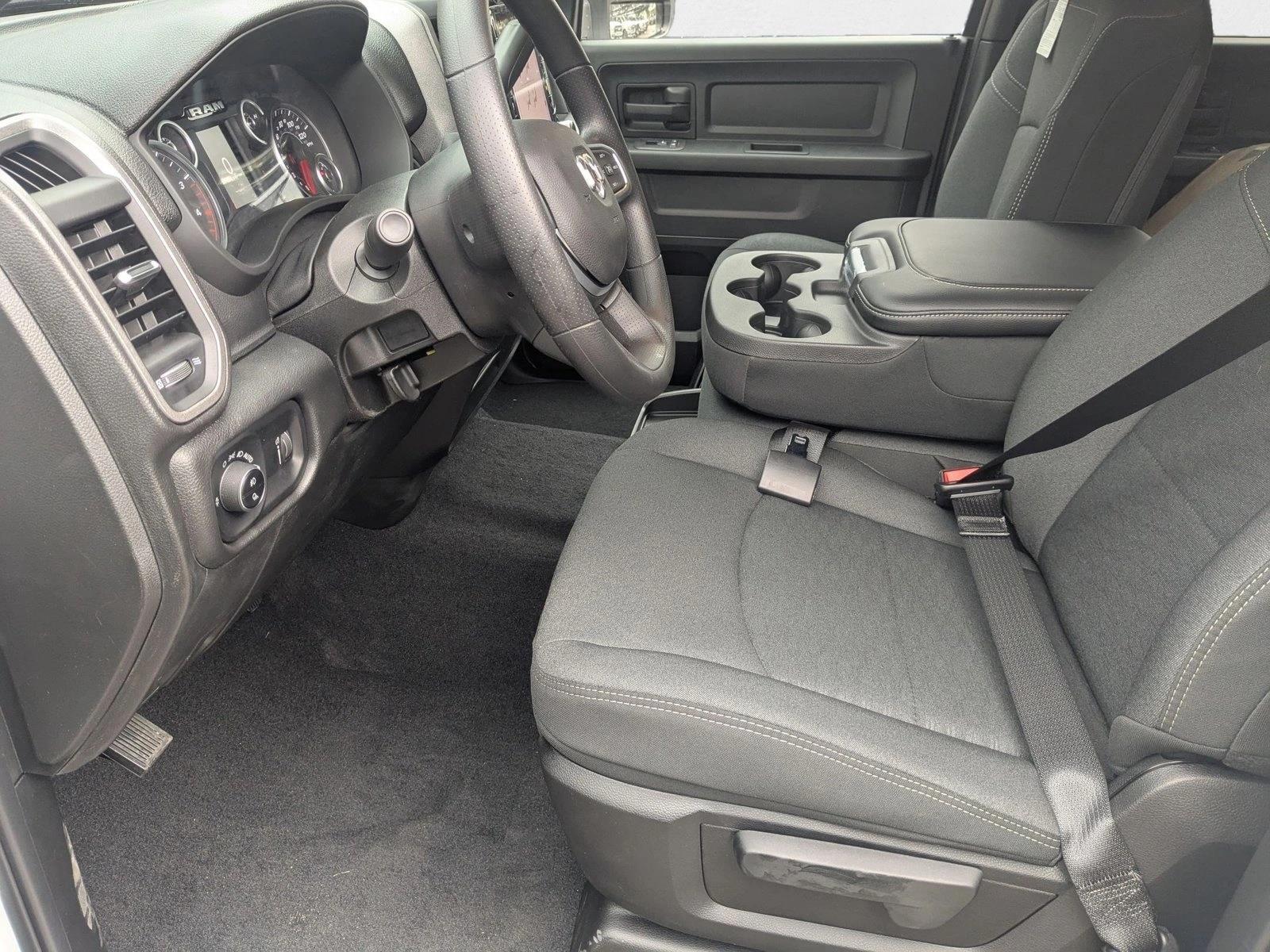 2025 Ram 2500 Tradesman photo 4