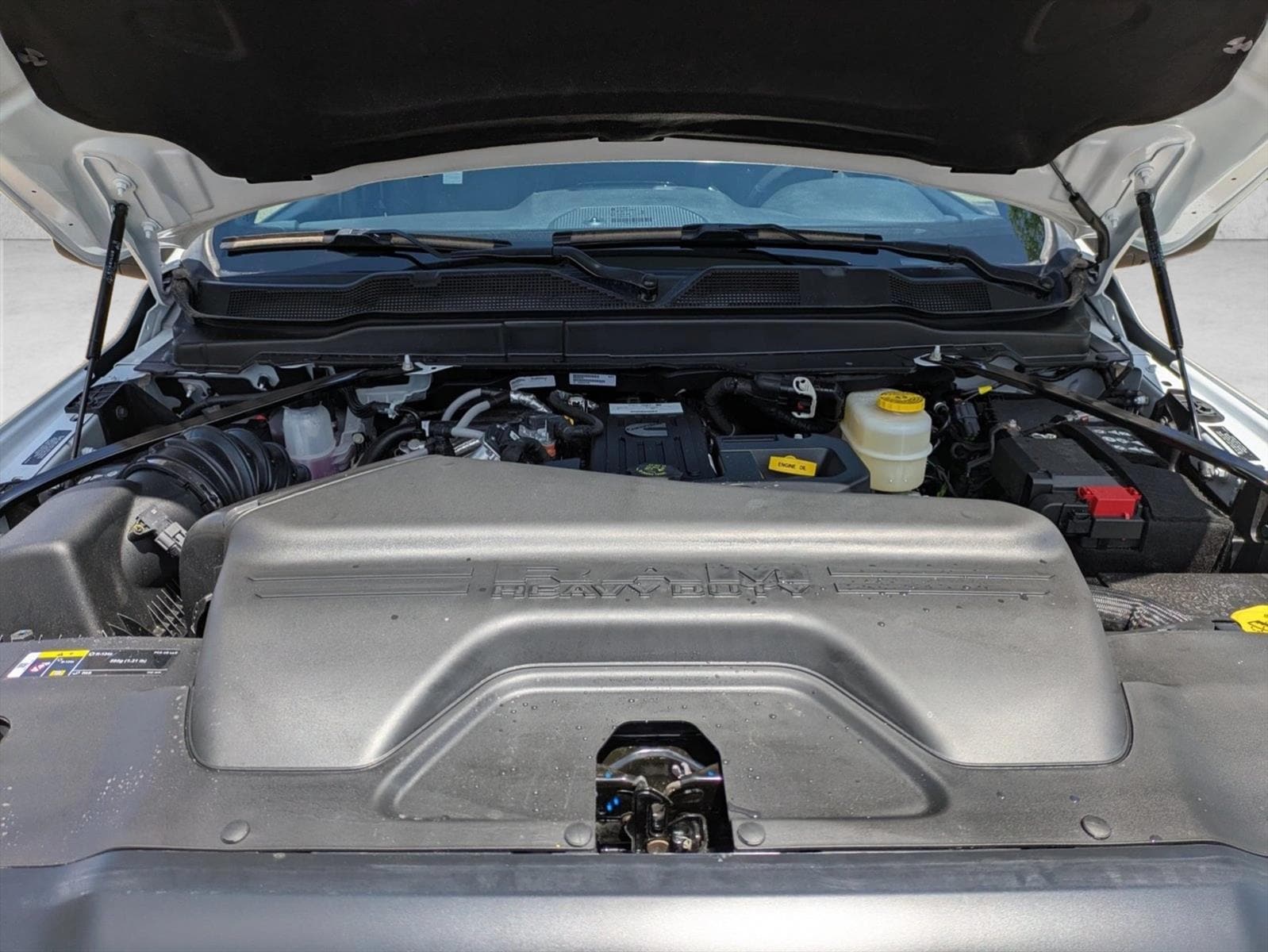2025 RAM 2500 Tradesman - Photo 17