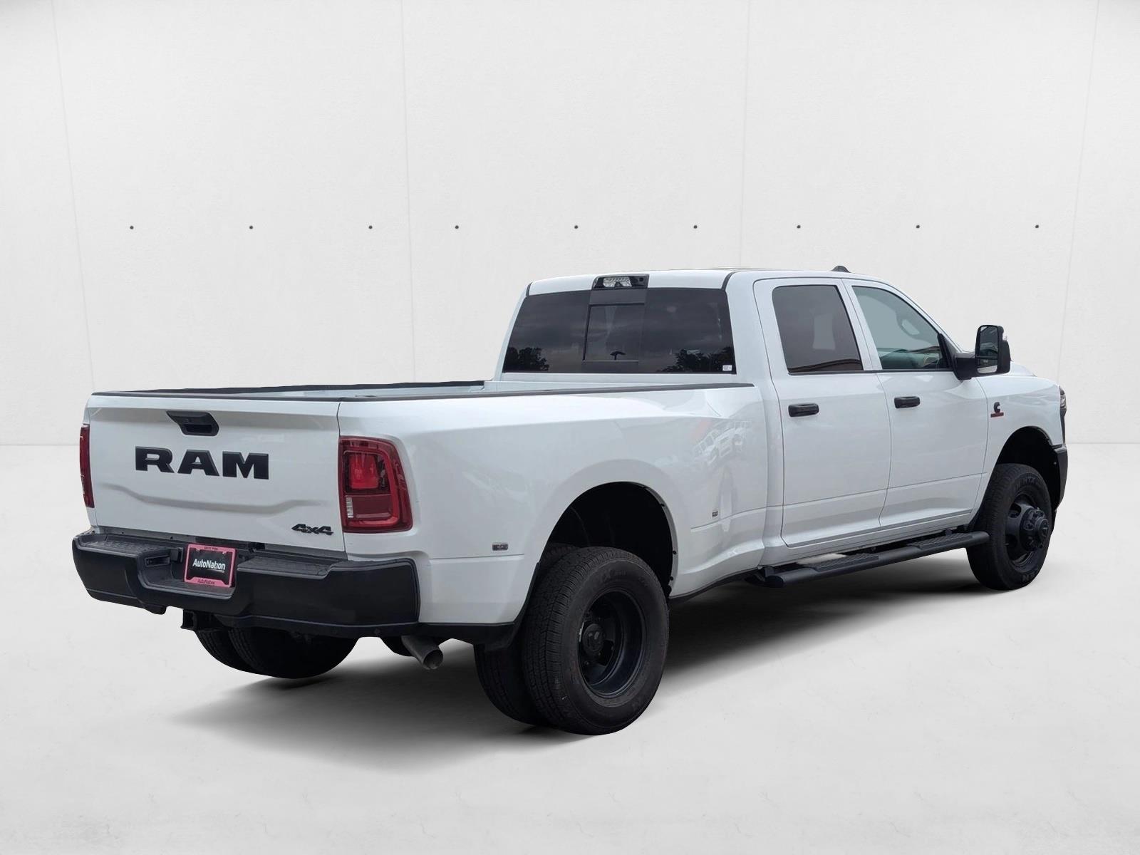 2025 Ram 3500 Tradesman photo 4