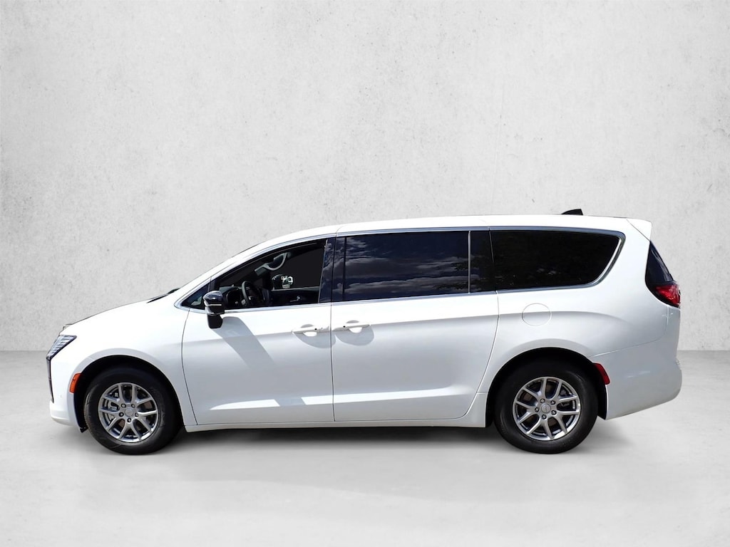 New 2027 Chrysler Pacifica Select Van Passenger Van