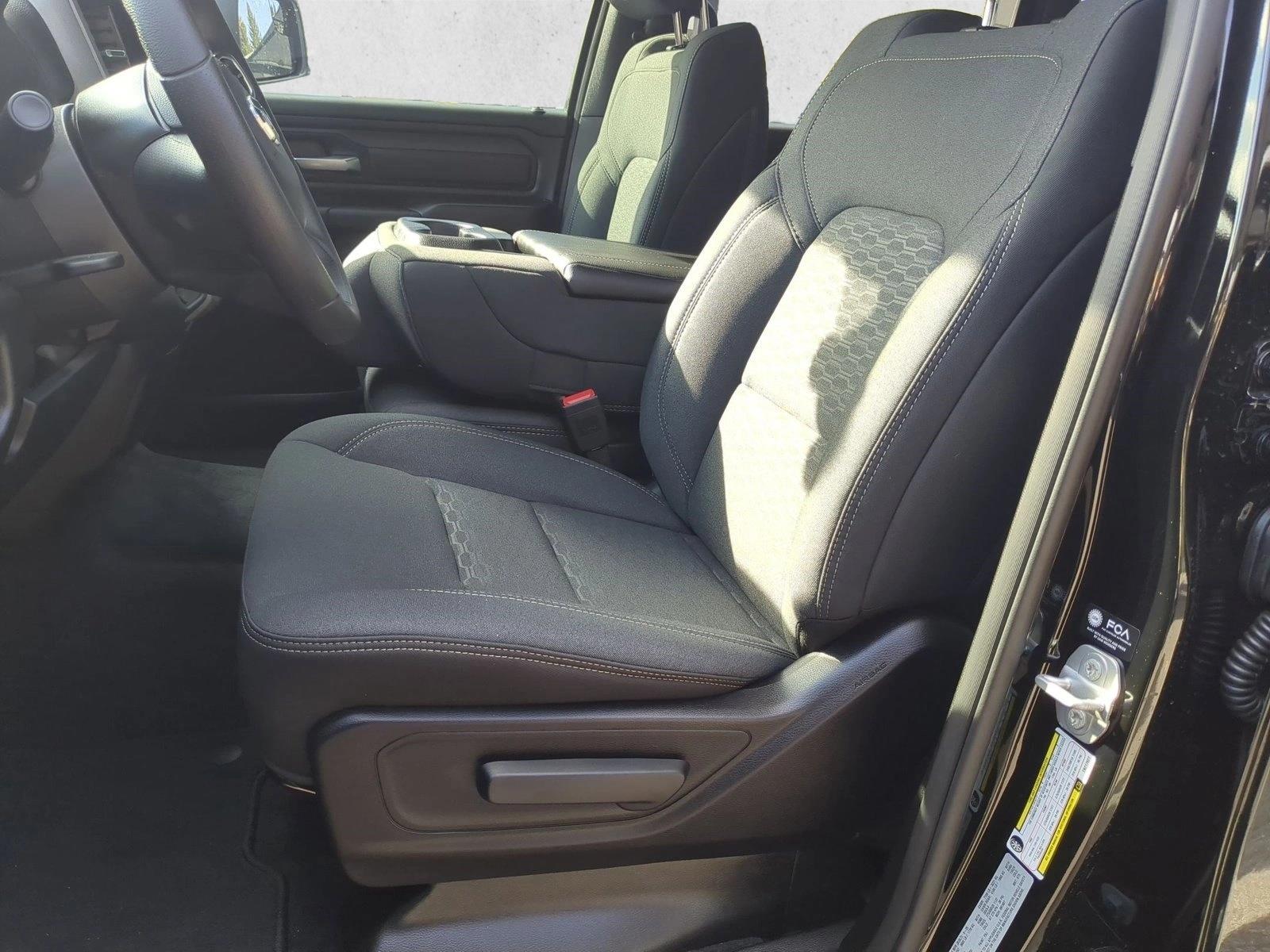 2026 Ram 1500 Express photo 3