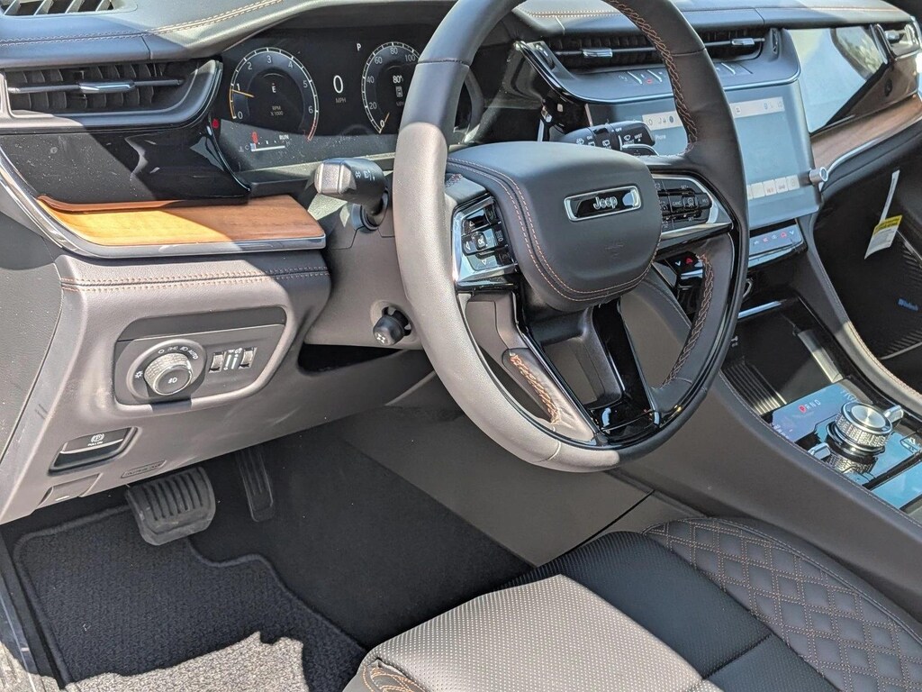 New 2026 Jeep Grand Cherokee Summit SUV