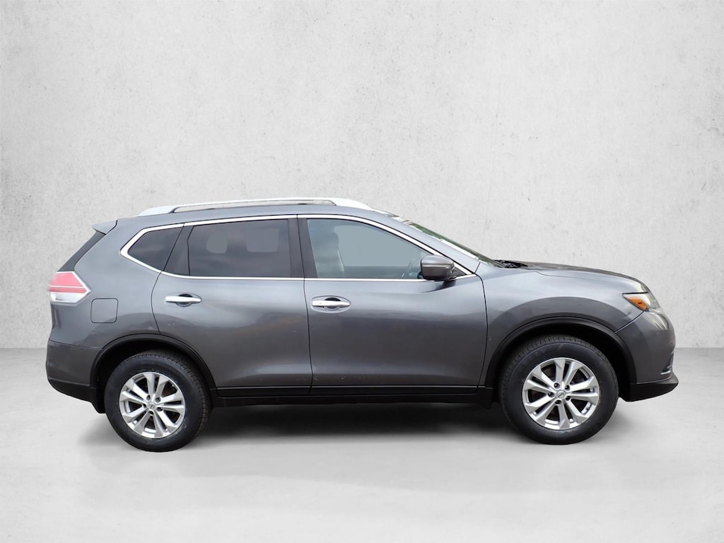 Used 2014 Nissan Rogue SV Sport Utility