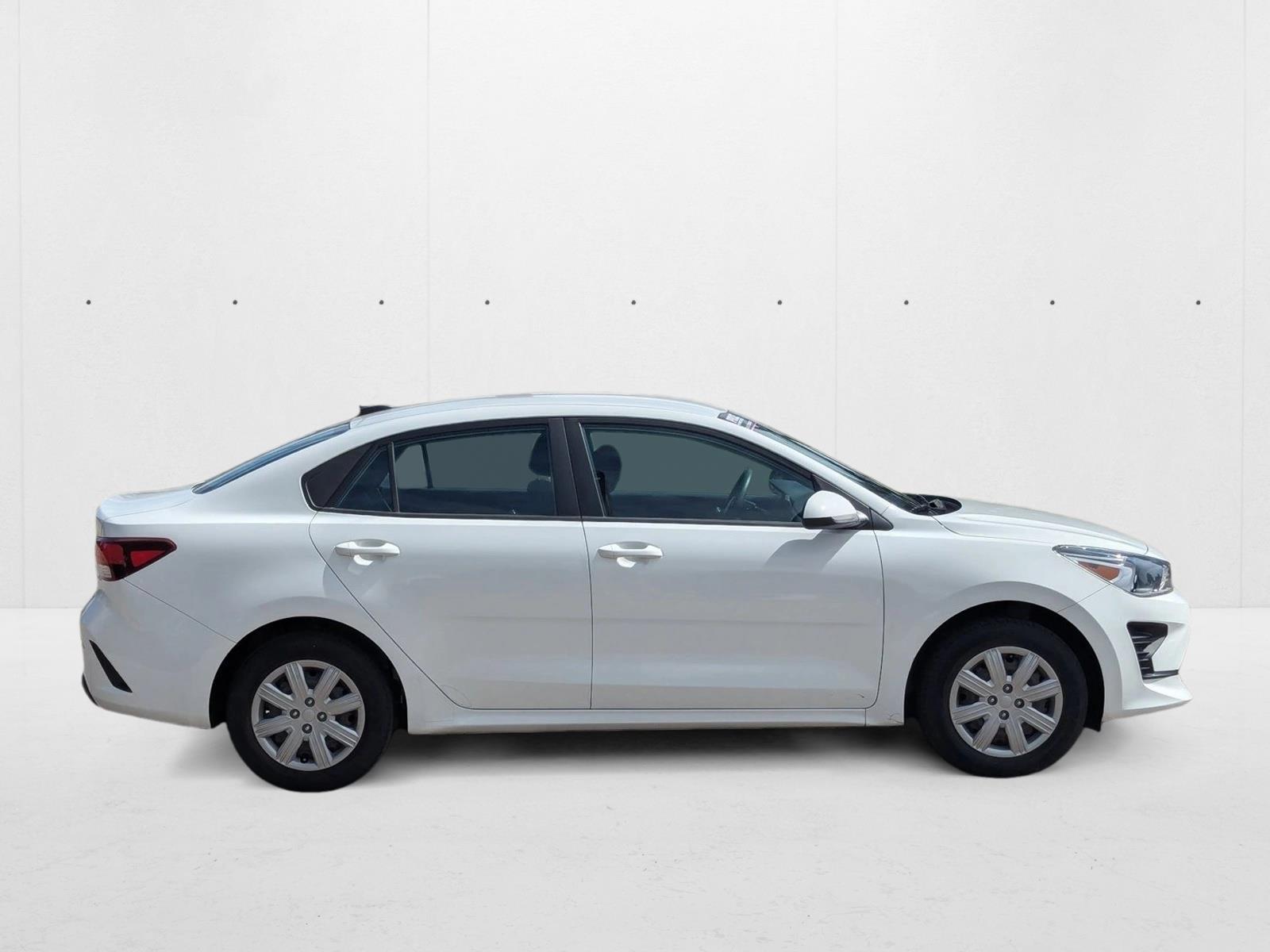 2022 Kia Rio S photo 3