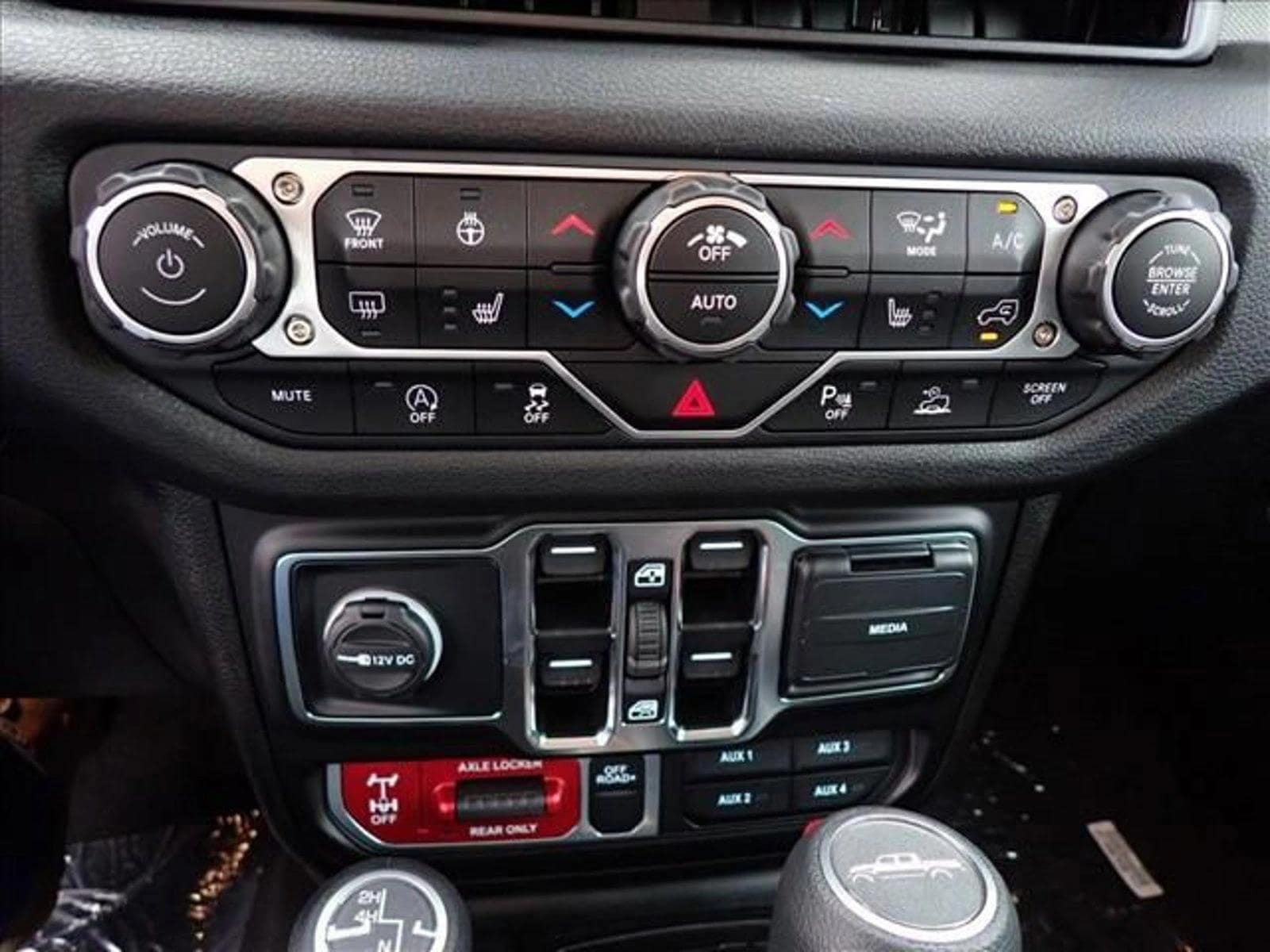 2025 Jeep Gladiator Willys - Photo 16