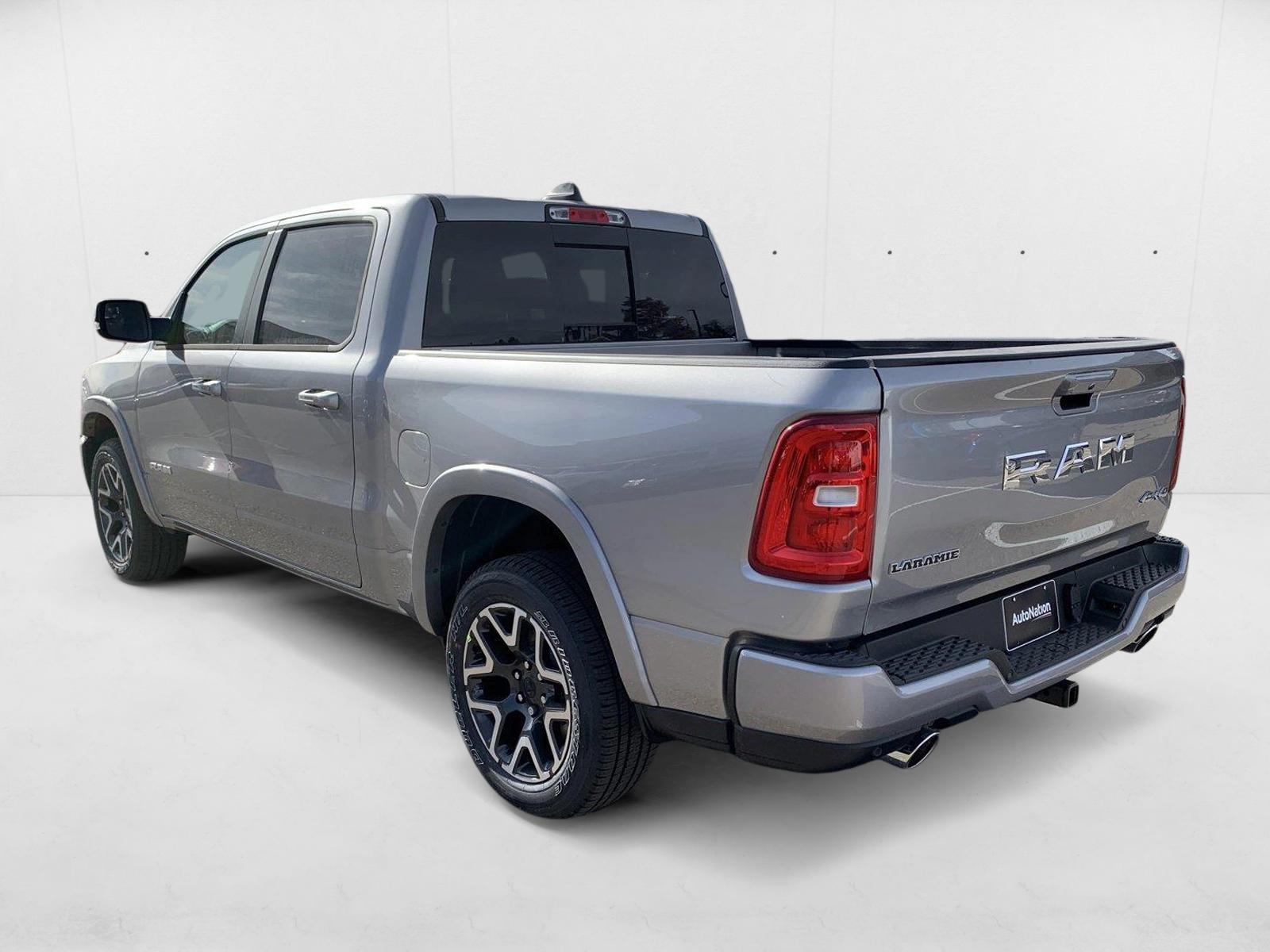 2025 Ram 1500 Laramie photo 3