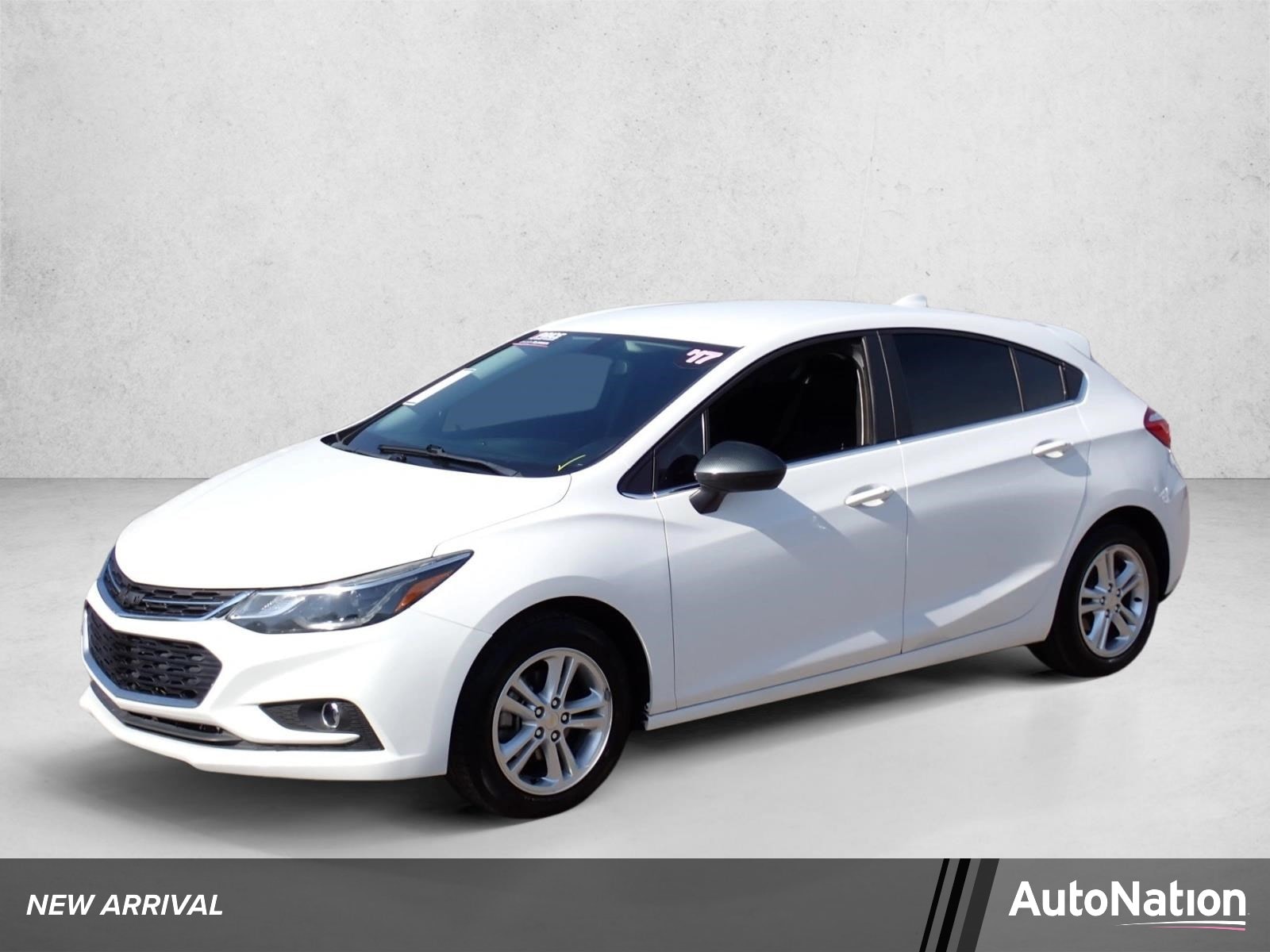 2017 Chevrolet Cruze LT Hatchback Auto's photo