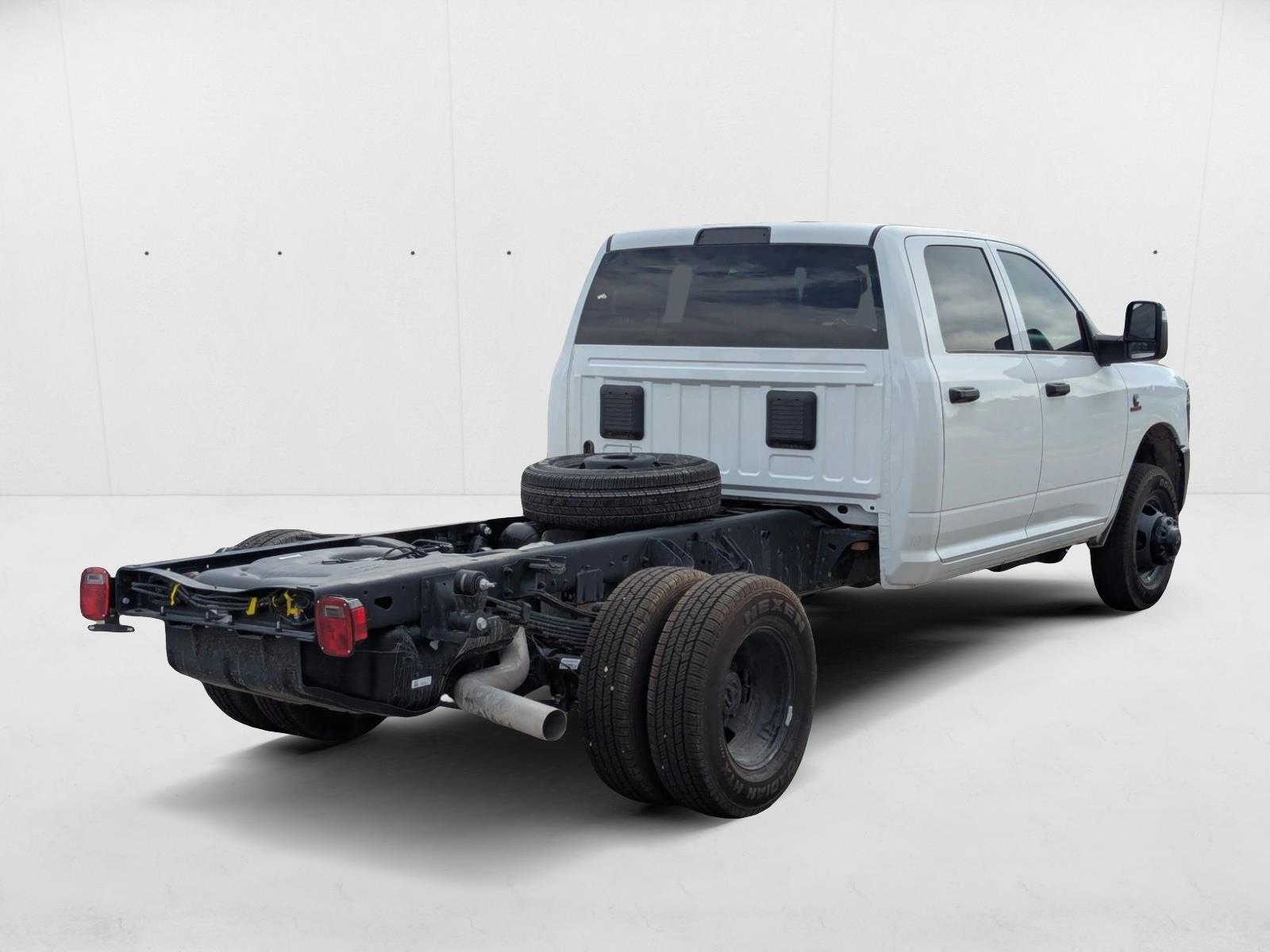 2026 Ram 3500 Tradesman photo 2