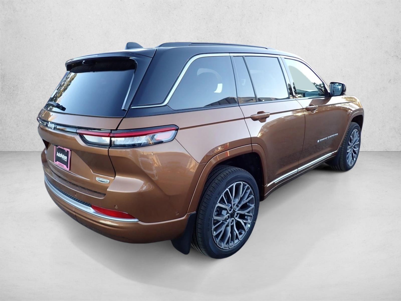 New 2027 Jeep Grand Cherokee 2 Row Summit SUV