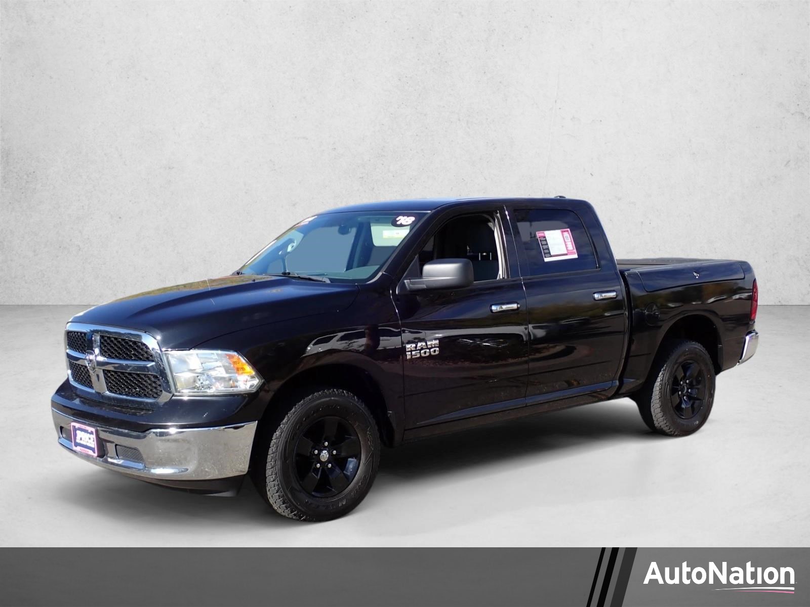 2018 Ram 1500 SLT Crew Cab Pickup