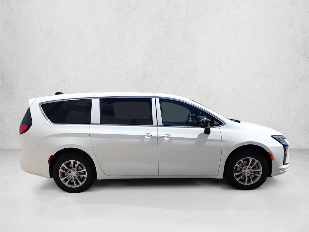 New 2027 Chrysler Pacifica Select Van Passenger Van