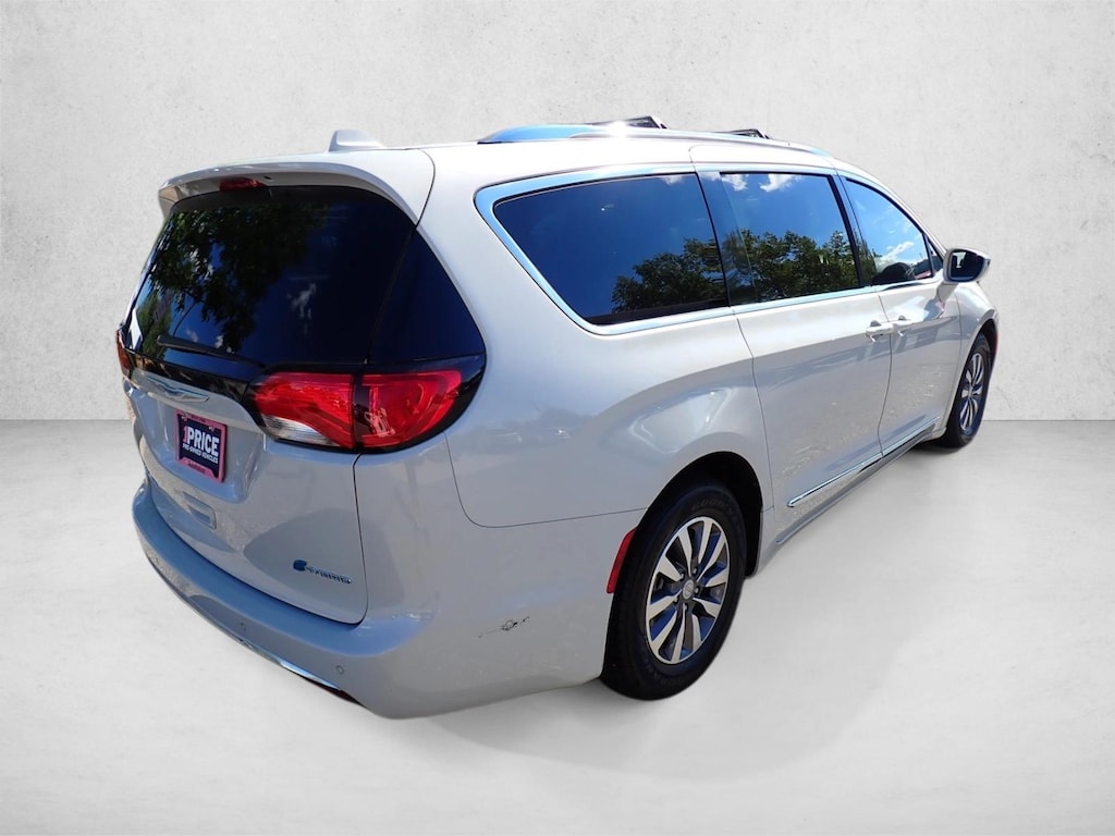 Used 2020 Chrysler Pacifica Hybrid Limited Mini-van Passenger