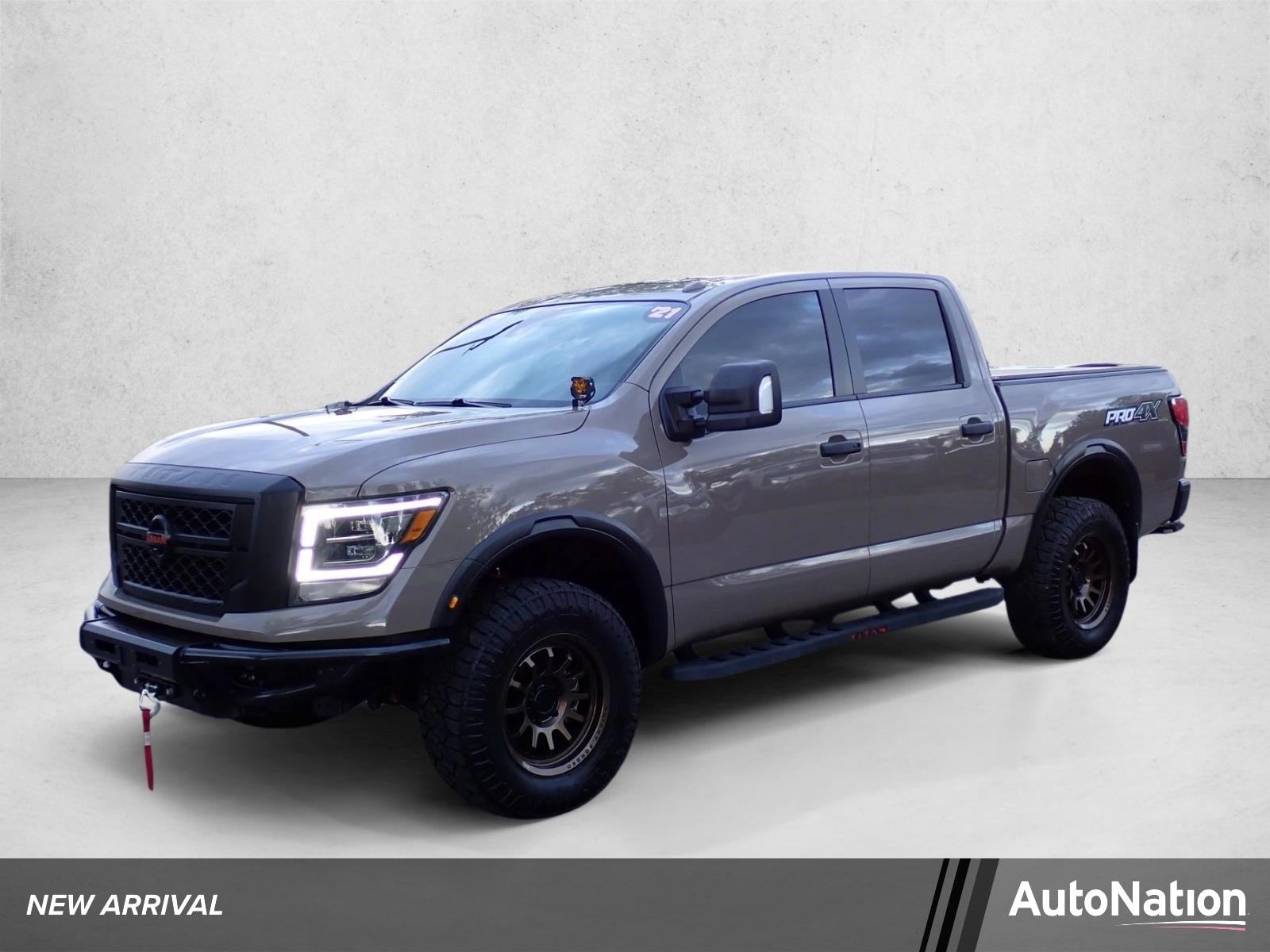 2021 Nissan Titan PRO-4X 4X4 Crew Cab's photo