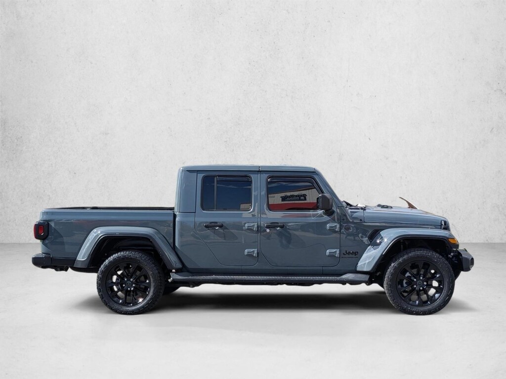 Used 2025 Jeep Gladiator Nighthawk Crew Cab Pickup