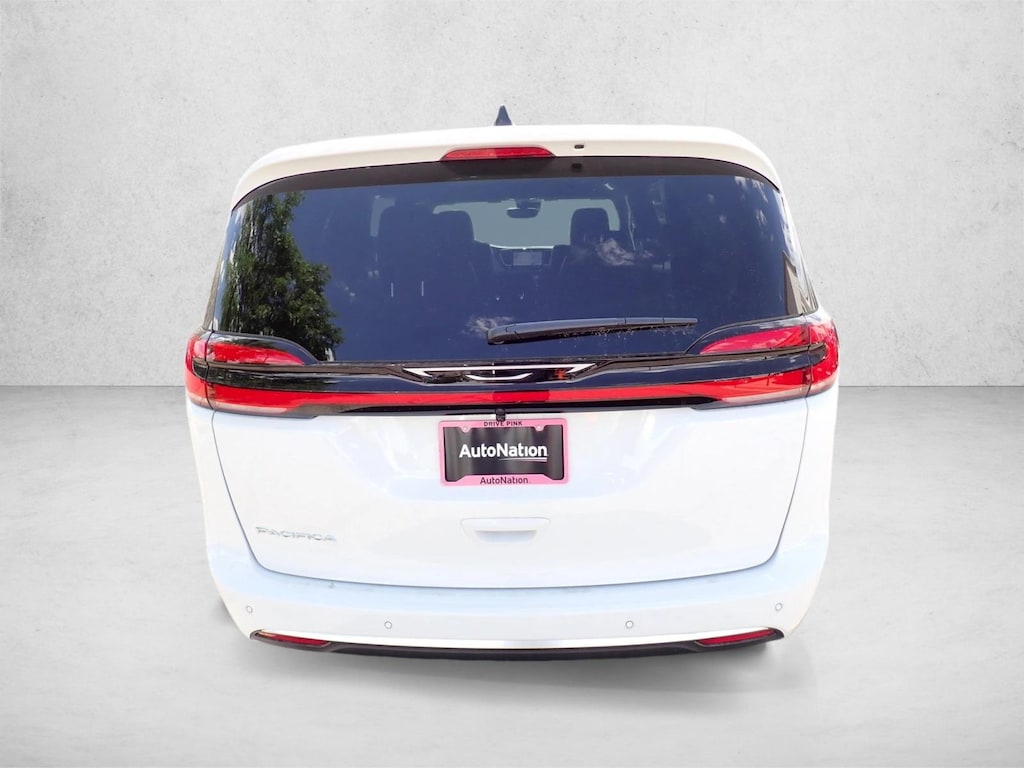 New 2027 Chrysler Pacifica Select Van Passenger Van