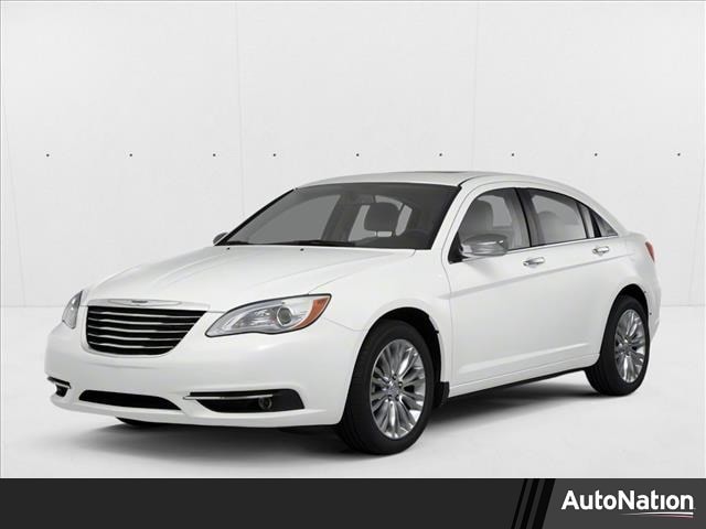 2013 Chrysler 200 Limited's photo