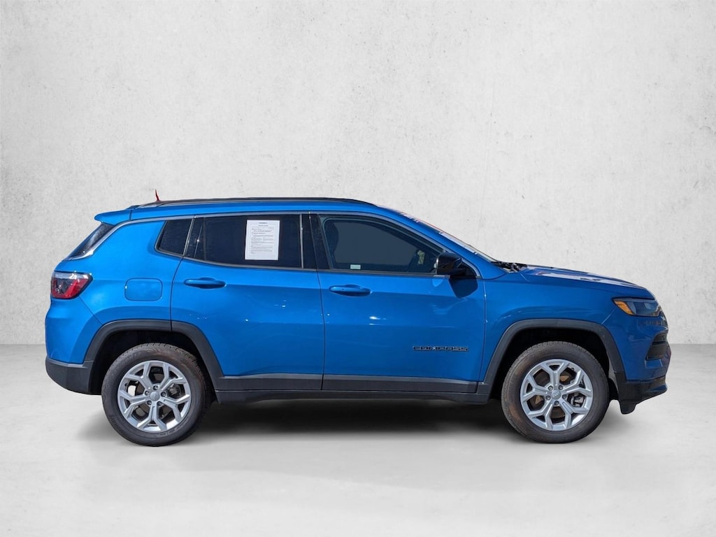 Used 2024 Jeep Compass Latitude Sport Utility