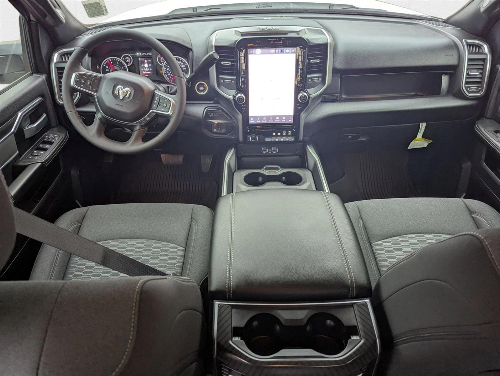 2025 RAM 2500 Big Horn - Photo 17