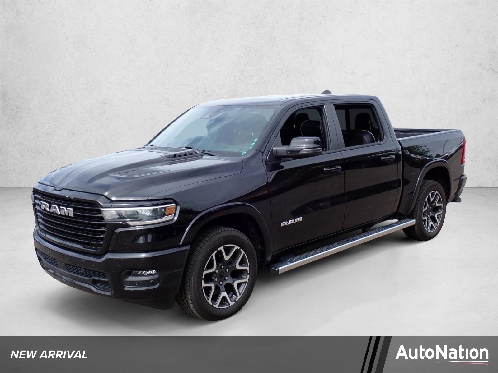 2025 RAM 1500 Laramie 4x4 Crew Cab 5'7's photo