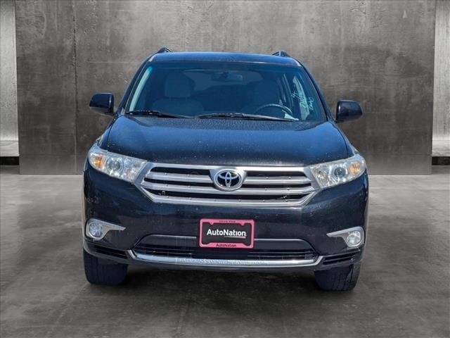 Used 2011 Toyota Highlander Base with VIN 5TDZK3EH1BS033090 for sale in Centennial, CO