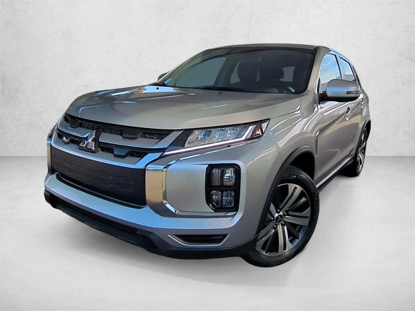 2024 Mitsubishi Outlander Sport SE's photo