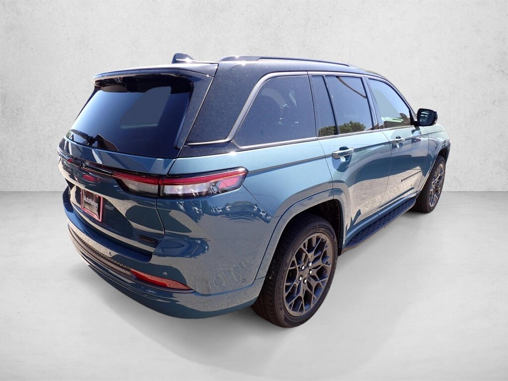 New 2026 Jeep Grand Cherokee Summit SUV