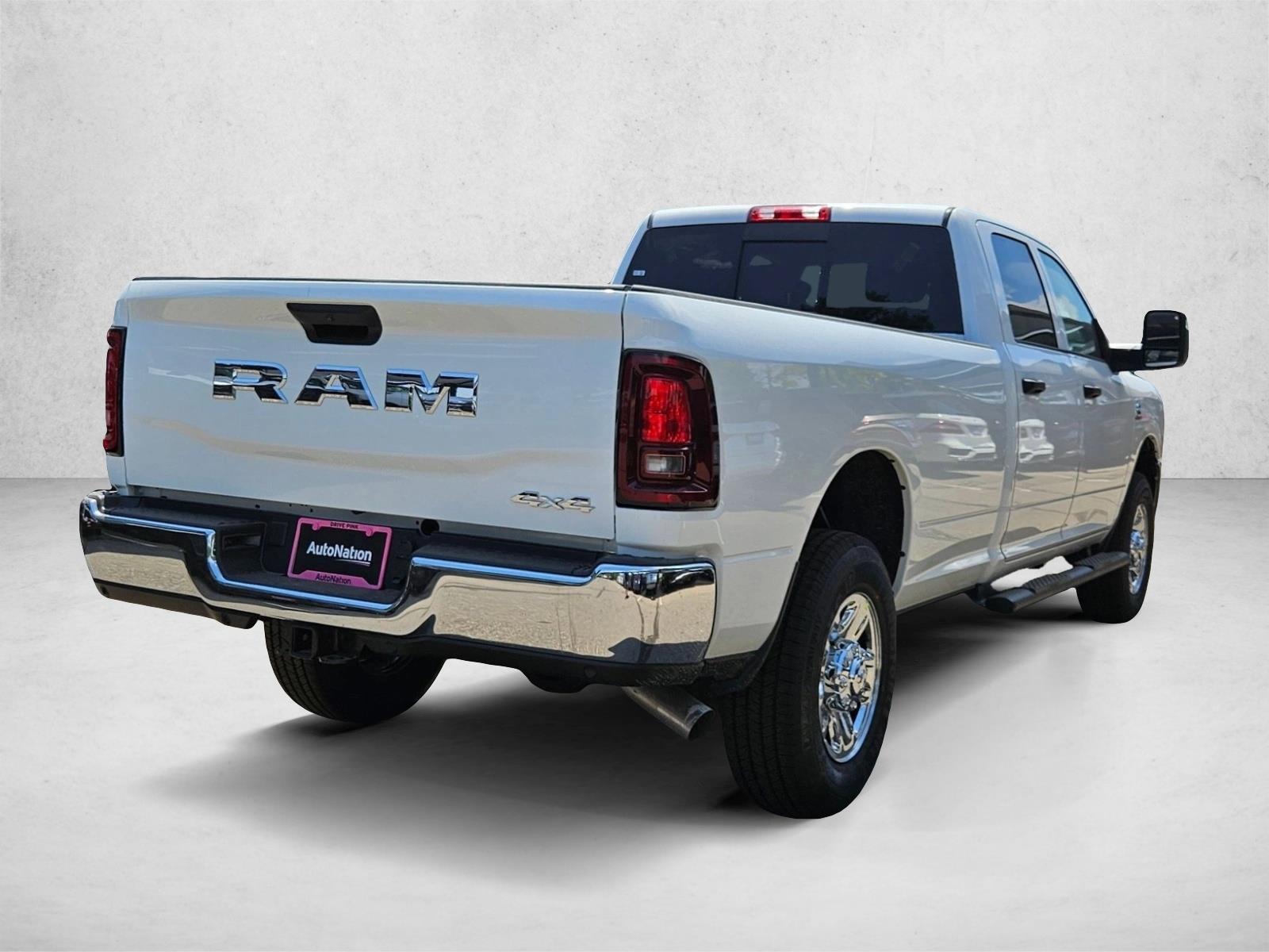 2025 Ram 3500 Tradesman photo 2