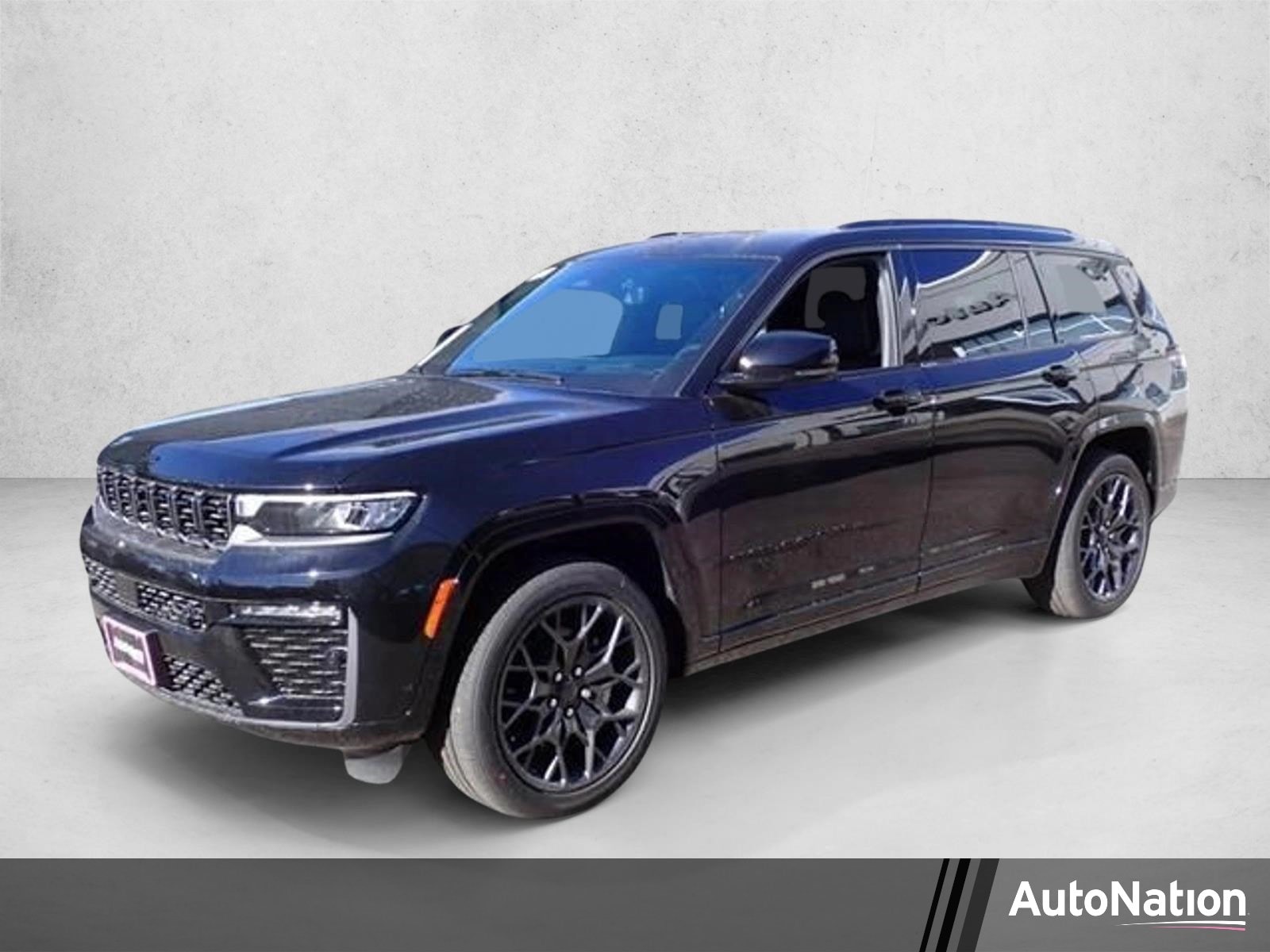 2026 Jeep Grand Cherokee L Summit 4x4's photo