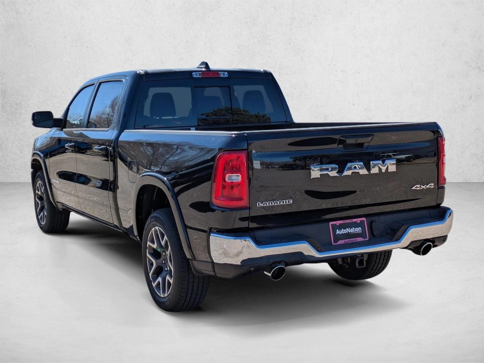 2025 RAM 1500 Laramie - Photo 9