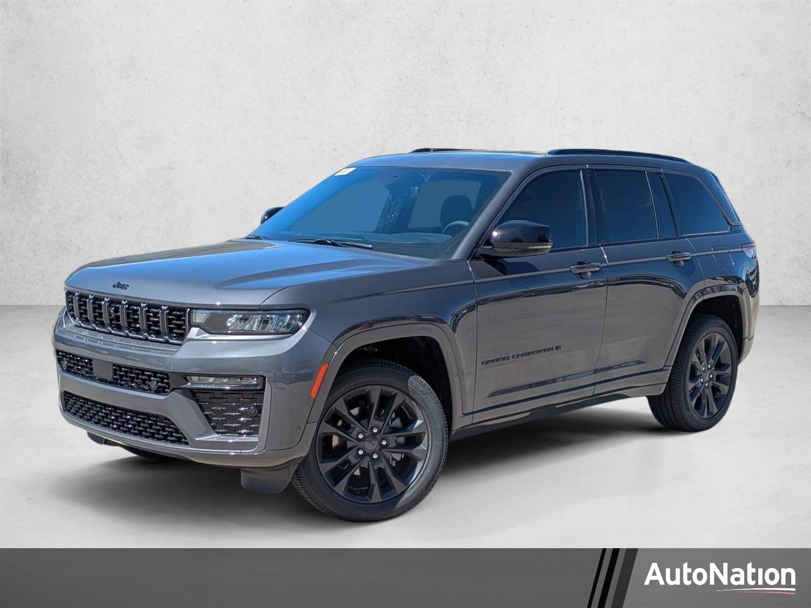 2026 Jeep Grand Cherokee Limited Reserve 4x4's photo