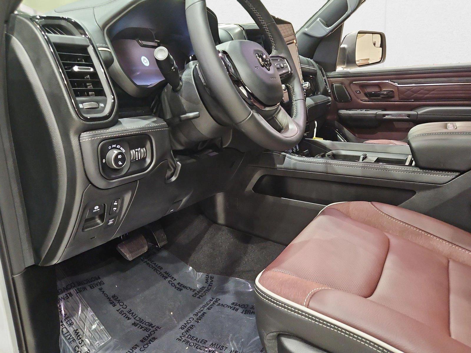 2025 Ram 1500 Limited photo 3