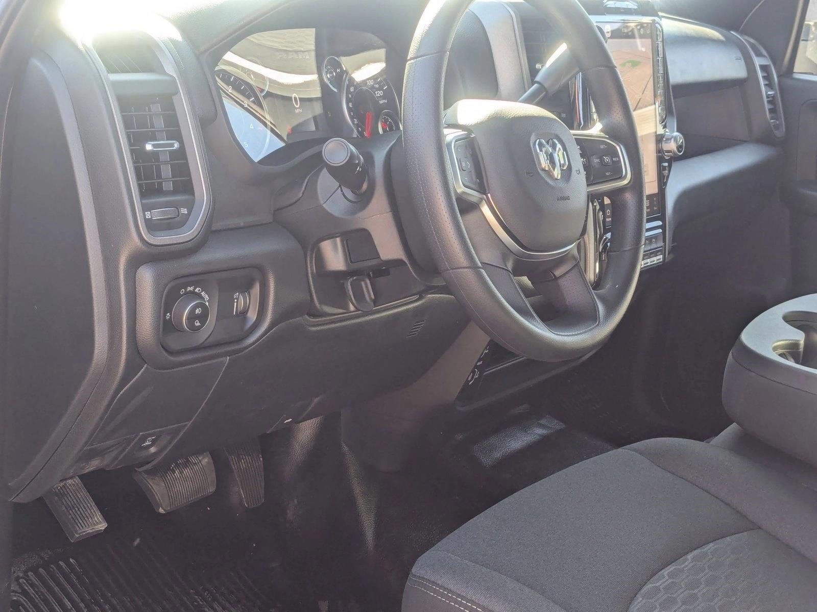 2025 Ram 2500 Tradesman photo 3