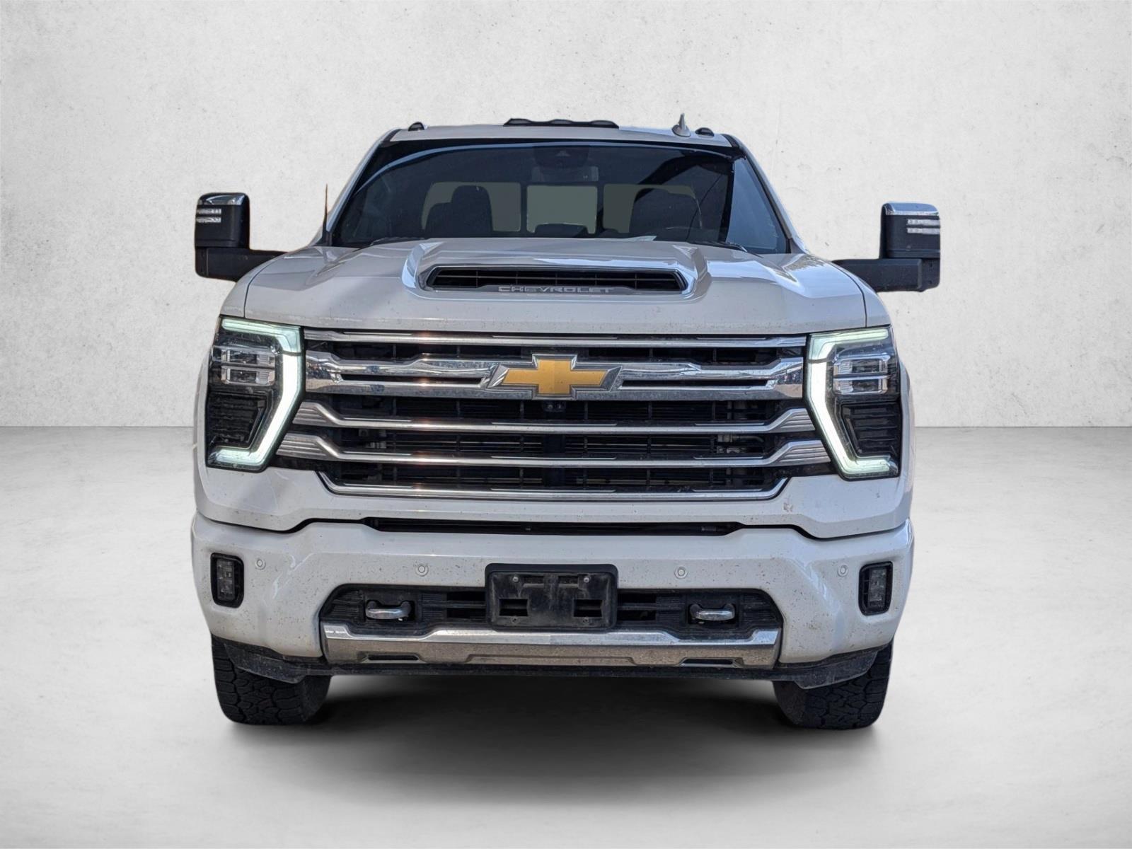 2024 Chevrolet Silverado 2500HD High Country photo 2