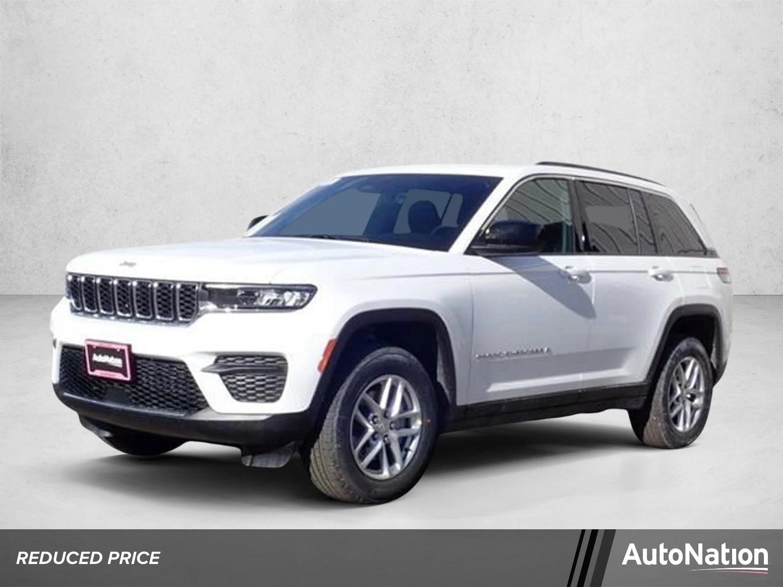 2026 Jeep Grand Cherokee Laredo X 4x4's photo