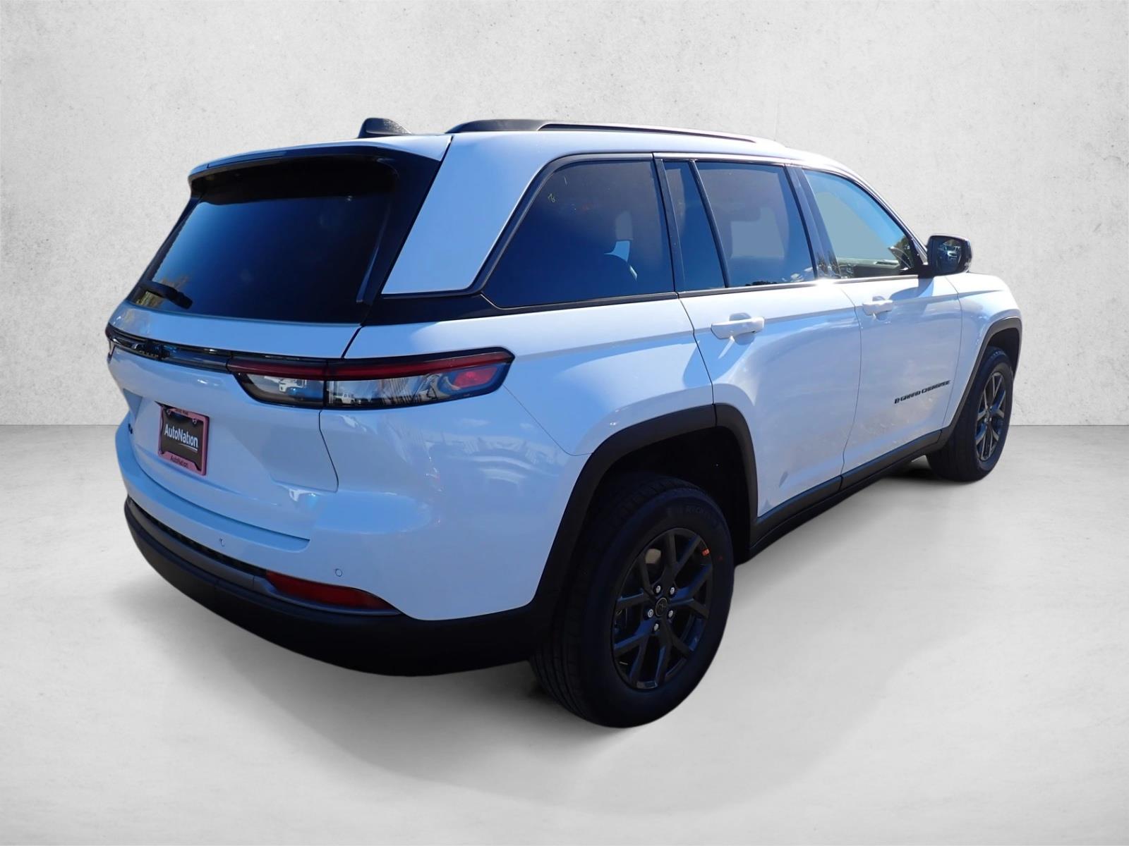 New 2027 Jeep Grand Cherokee Laredo Altitude SUV