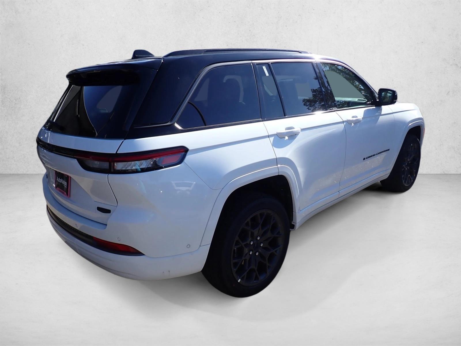 New 2027 Jeep Grand Cherokee 2 Row Summit SUV
