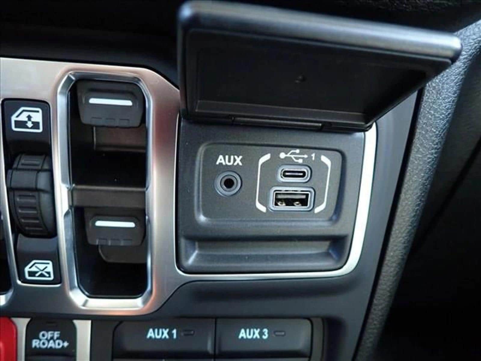 2025 Jeep Gladiator Willys - Photo 17