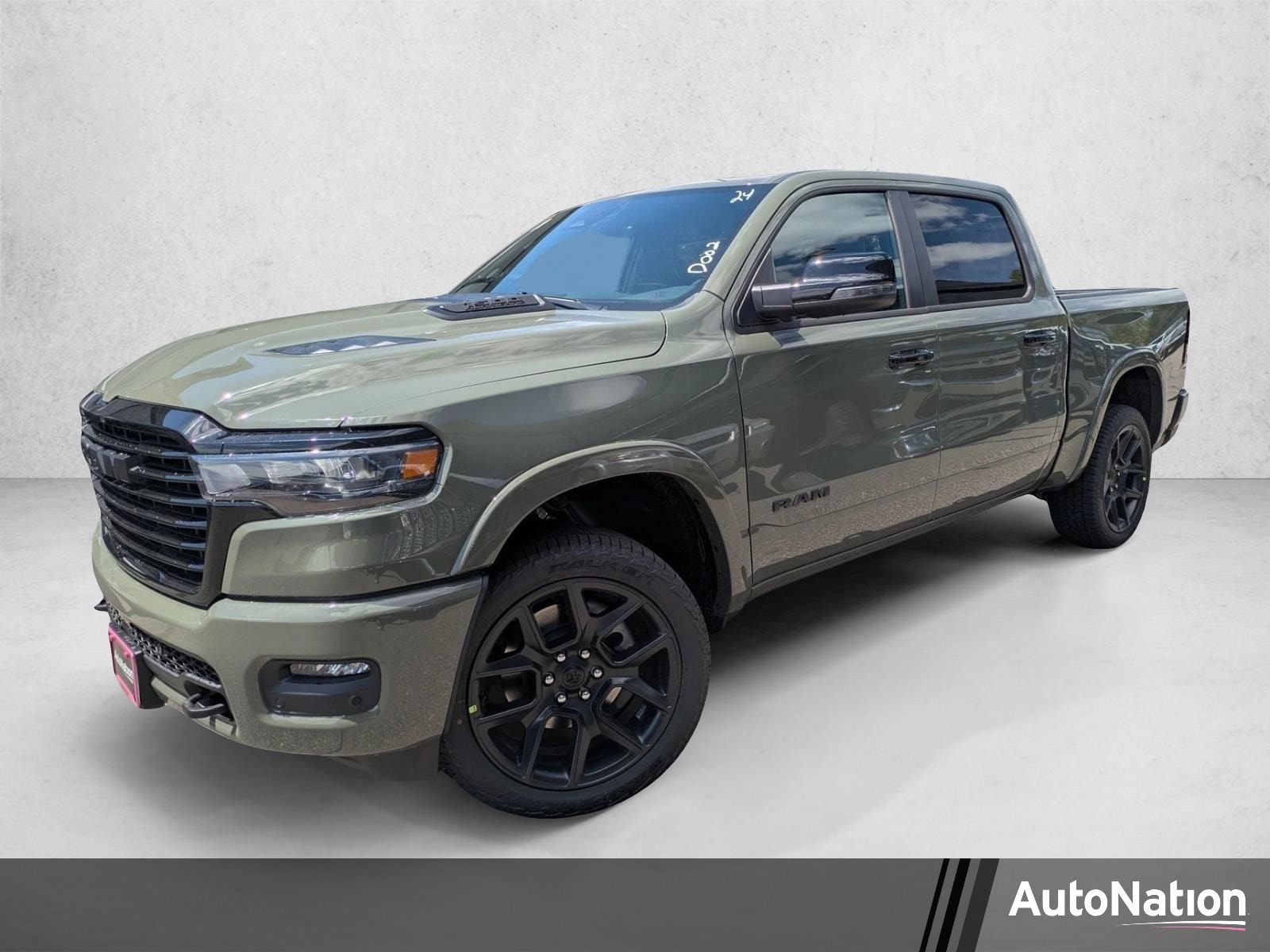 2026 RAM 1500 Laramie 4x4 Crew Cab 5'7's photo
